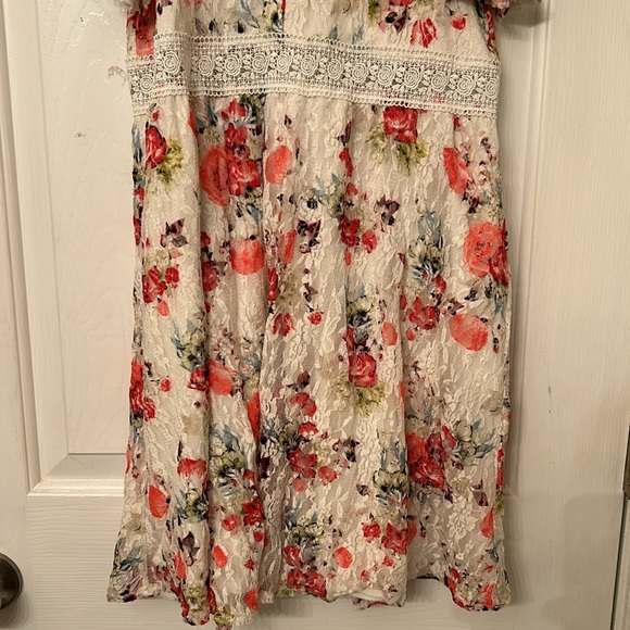 Disney Beauty and the Beast Floral lace Cold Shoulder midi dress size L - Picture 2 of 9